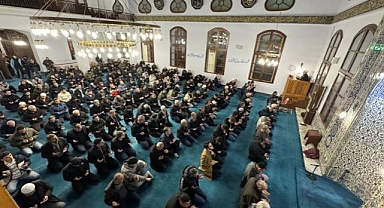 Erzurum'da Regaip Kandili dualarla idrak edildi