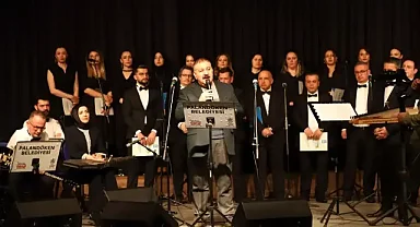 Erzurum’da Türk Musikisi gecesi  Anadolu Türküleri sahnede