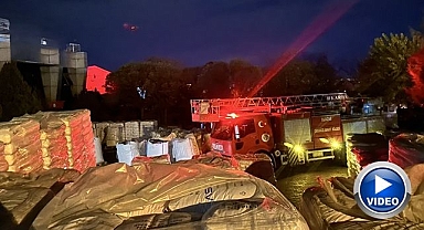 Fabrika yangını paniğe yol açtı! 16 kişi dumana maruz kaldı!