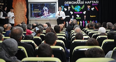 Filistin ve Doğu Türkistan'a dikkat çektiler