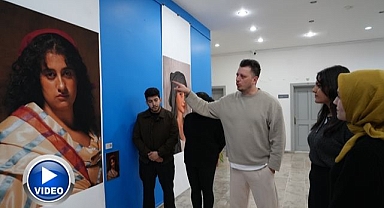 Fotoğraf ile resim arasındaki özgün köprü   