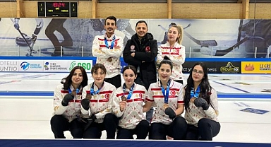 Genç Kadın Curling Milli Takımı’ndan Bronz Madalya