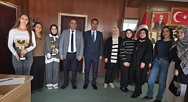 Hınıs Yurdu’ndan Yurt Lig’de çifte başarı