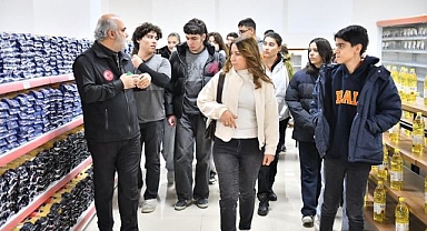 İyilik Elçileri yardımlaşma ve tarih bilinci aşılıyor