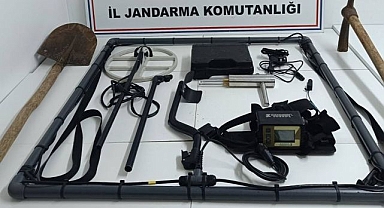 Kaçak kazı yapan 4 şüpheli suçüstü yakalandı