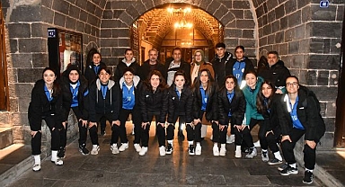 Kadın Futbol Takımı'na belediyeden büyük destek