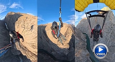 Kanyonda base jump atlayışı