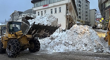 Karla mücadele çalışmaları sürüyor