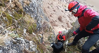Kayalıklarda mahsur kaldılar! Yardıma ekipler koştu