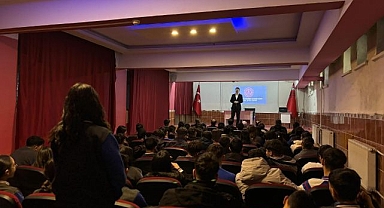 Kaymakam öğrencilerle buluştu