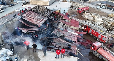 Kereste fabrikasında yangın çıktı! Yürekler ağza geldi