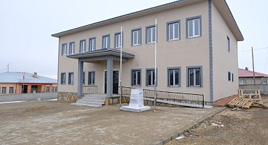 Köy öğrencileri için modern okul