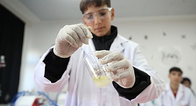 Öğrenciler teoriyi deneyle buluşturuyor