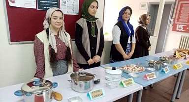 Öğrenciler yöresel lezzetleri tanıttı