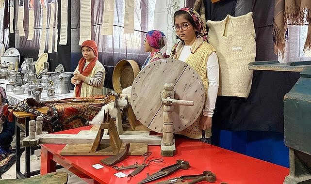 Öğrencilerin eserleri görücüye çıktı