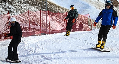 Palandöken kayakseverlerin buluşma noktası