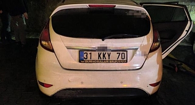 Park halindeki otomobil yandı