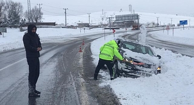 Polislerden örnek davranış