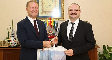 Rektör Hacımüftüoğlu ÜAK toplantısına katıldı