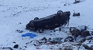 Şarampole  yuvarlanan araçtan sağ kurtuldular!