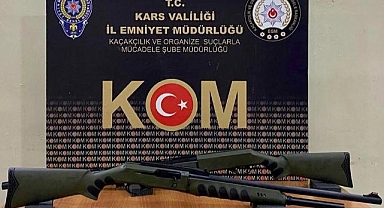 Silah tacirlerine eş zamanlı operasyon! Çok sayıda mühimmat ele geçirildi