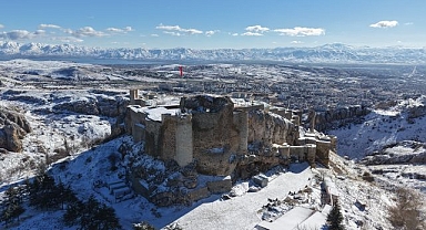 Tarihi yapı kartpostallık görüntüler oluşturdu