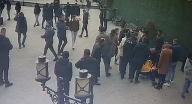 Tekme, tokat, bıçak… Ortalık karıştı! Çok sayıda yaralı var