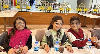 Tiyatronun büyülü atmosferini yaşadılar