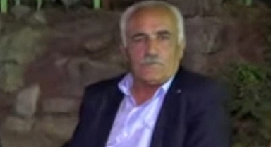 Uçakta kalbine yenik düştü!