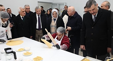 Gülümseyen Kafe'ye anlamlı ziyaret