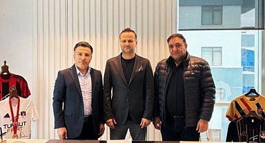 Vanspor, Osman Zeki Korkmaz ile anlaştı