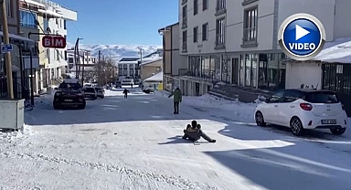 Yetişkinler cefasını çocuklar sefasını