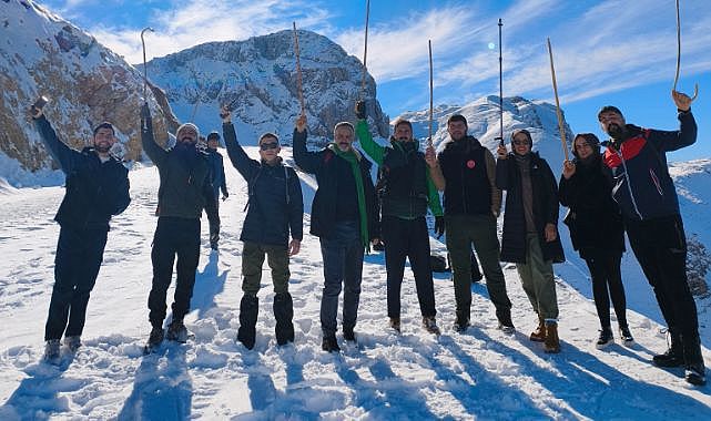 Zirveye zorlu tırmanış!