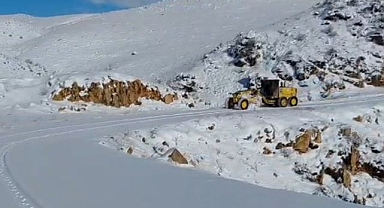  130 köy yolu ulaşıma kapandı