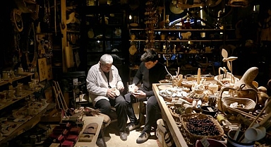 Ahşap ustası yarım asırdır mesleğini sürdürüyor