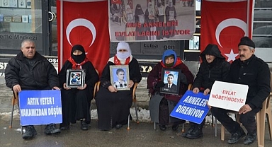 Aileler evlat nöbetini sürdürdü