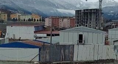 Altıncı kattan düşerek can verdi!