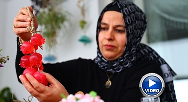 Azmiyle 20 belge aldı ve 300 öğrenciye usta oldu