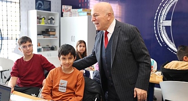 Başkan Sekmen Bilim Erzurum'u gezdi