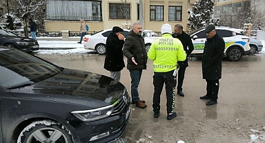 Belediye başkanının resmi aracına haciz