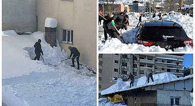 Beyaz esaret devam ediyor: Arabalar kara gömüldü