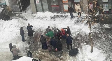 Çatıdan düşen kar can aldı!