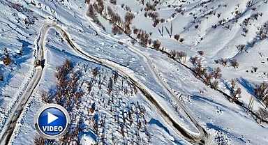 Çığ düşen yol yeniden ulaşıma açıldı