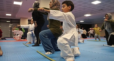 Çocuklar anneleriyle minderde buluştu