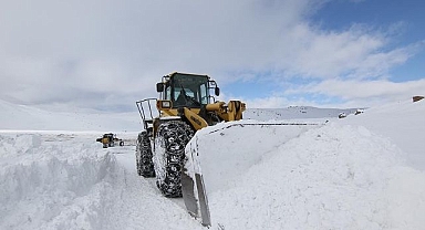 Doğuda 630 yerleşim yerine ulaşım sağlanamıyor