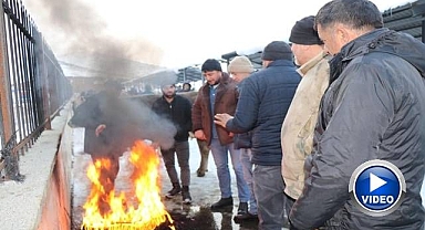 Eksi 15 derecede hayvan pazarının yolunu tuttular