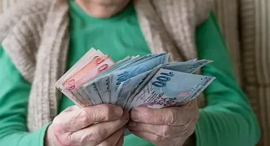 Emeklilerin zam farkları yarın hesaplarda 