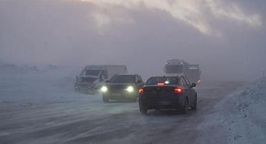 Erzurum-Artvin karayolunda tipi! 6 araç birbirine girdi...