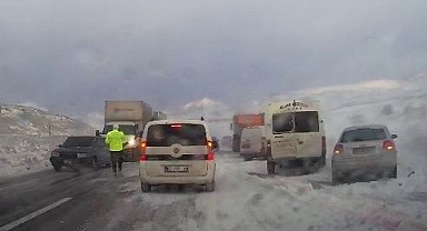 Erzurum’da etkili olan tipi çevre illerle olan ulaşımı aksatıyor