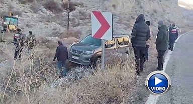 Erzurum'da kayan otomobil araziye uçtu!